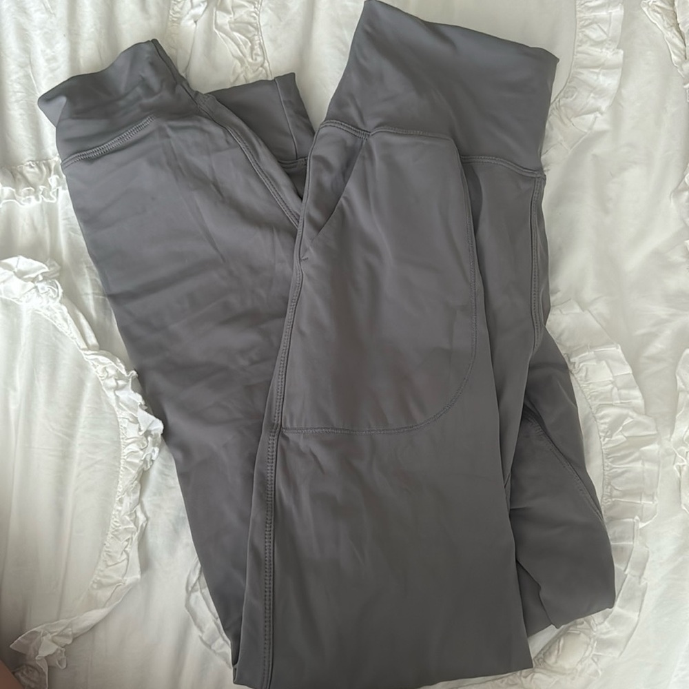 oalka joggers grey size small